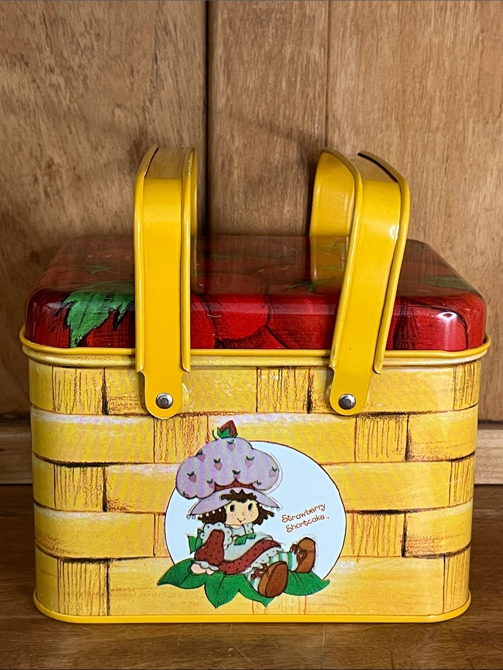 Vintage 80’s Strawberry Shortcake Tin Picnic Basket- Great Condition!